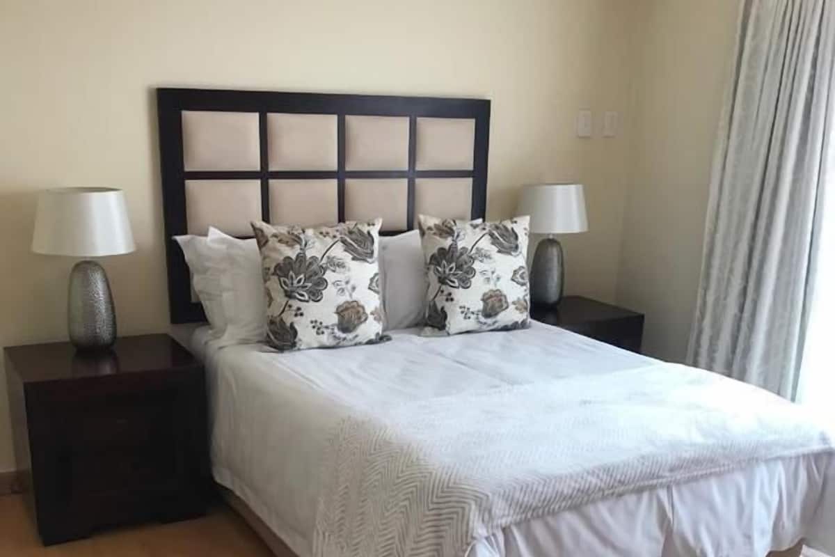 4 bedrooms, in-room safe, soundproofing, iron/ironing board