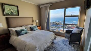 Double Room (Queen) | 2 bedrooms, in-room safe, individually decorated, individually furnished