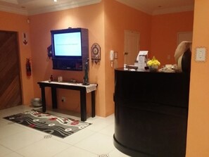 Reception - Alicia's B&B (Roodepoort)