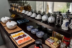 Buffet - First Avenue Guesthouse (Gqeberha (Port Elizabeth))