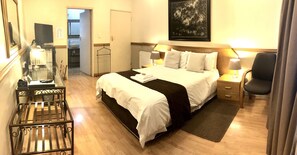 In-room safe, desk, laptop workspace, iron/ironing board - Clubview Guest House (Centurion)