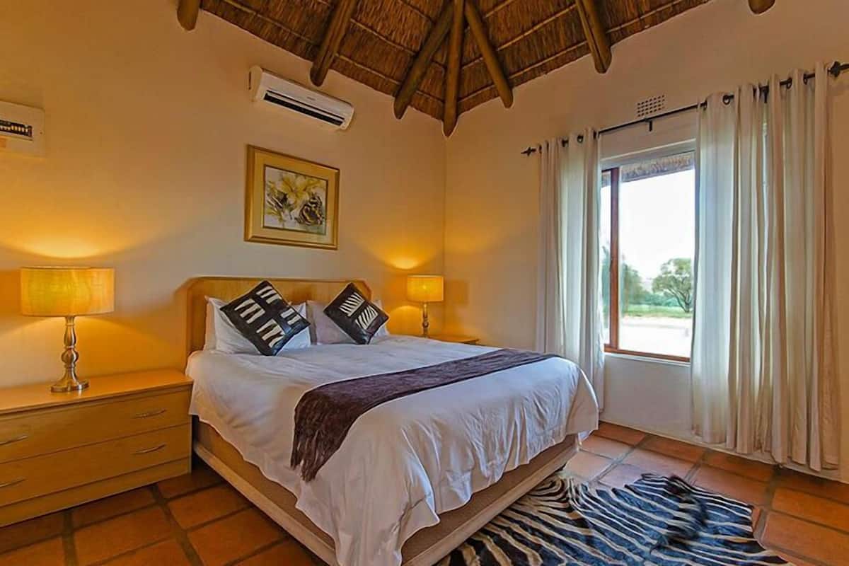 Grand Cottage | 1 bedroom, premium bedding, individually decorated