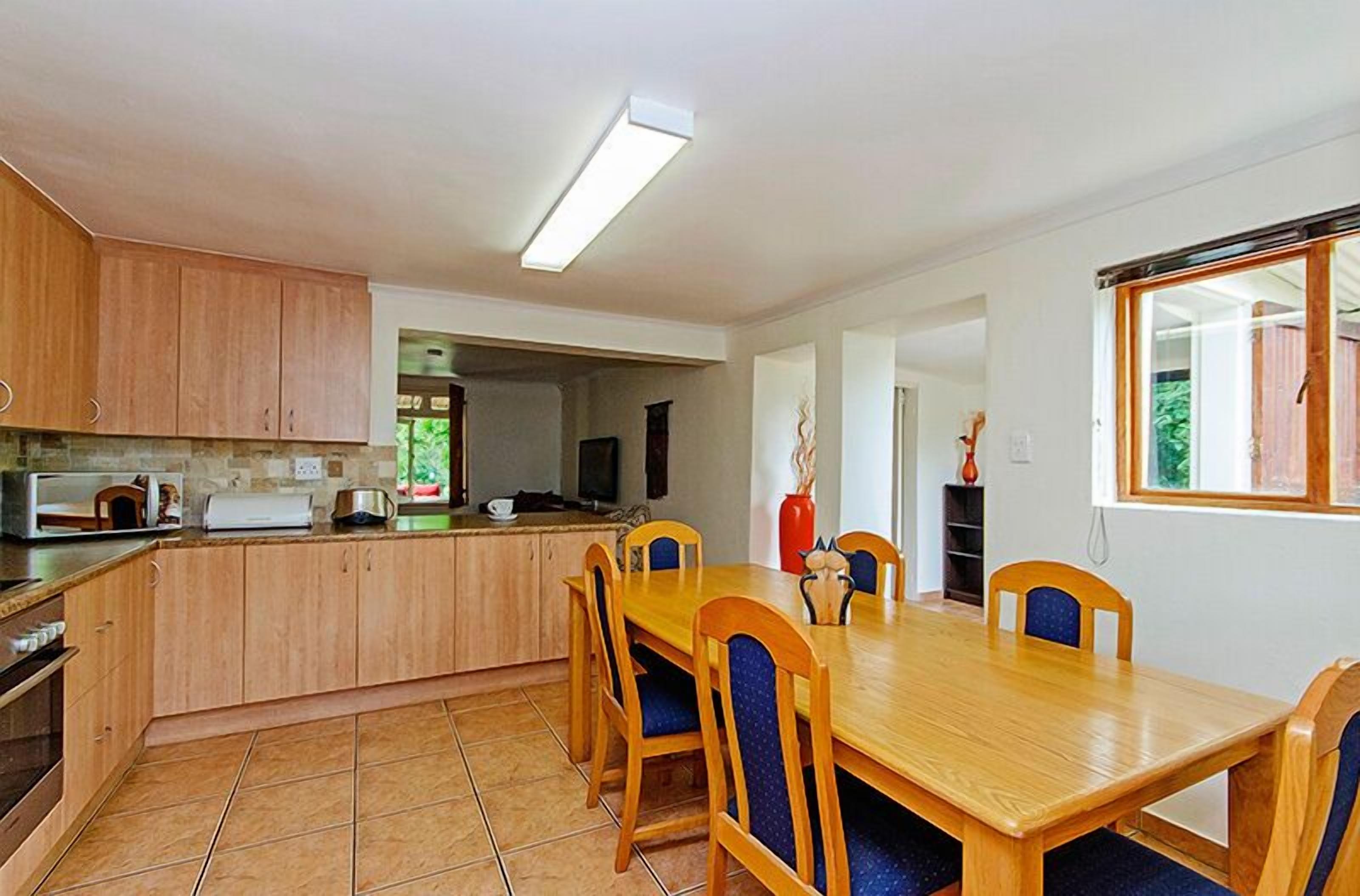 family house | in-room dining