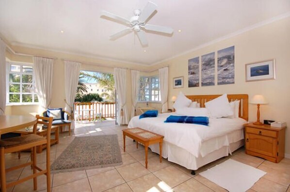 Room (Seaside Upstairs) | Premium bedding, in-room safe, free WiFi, bed sheets