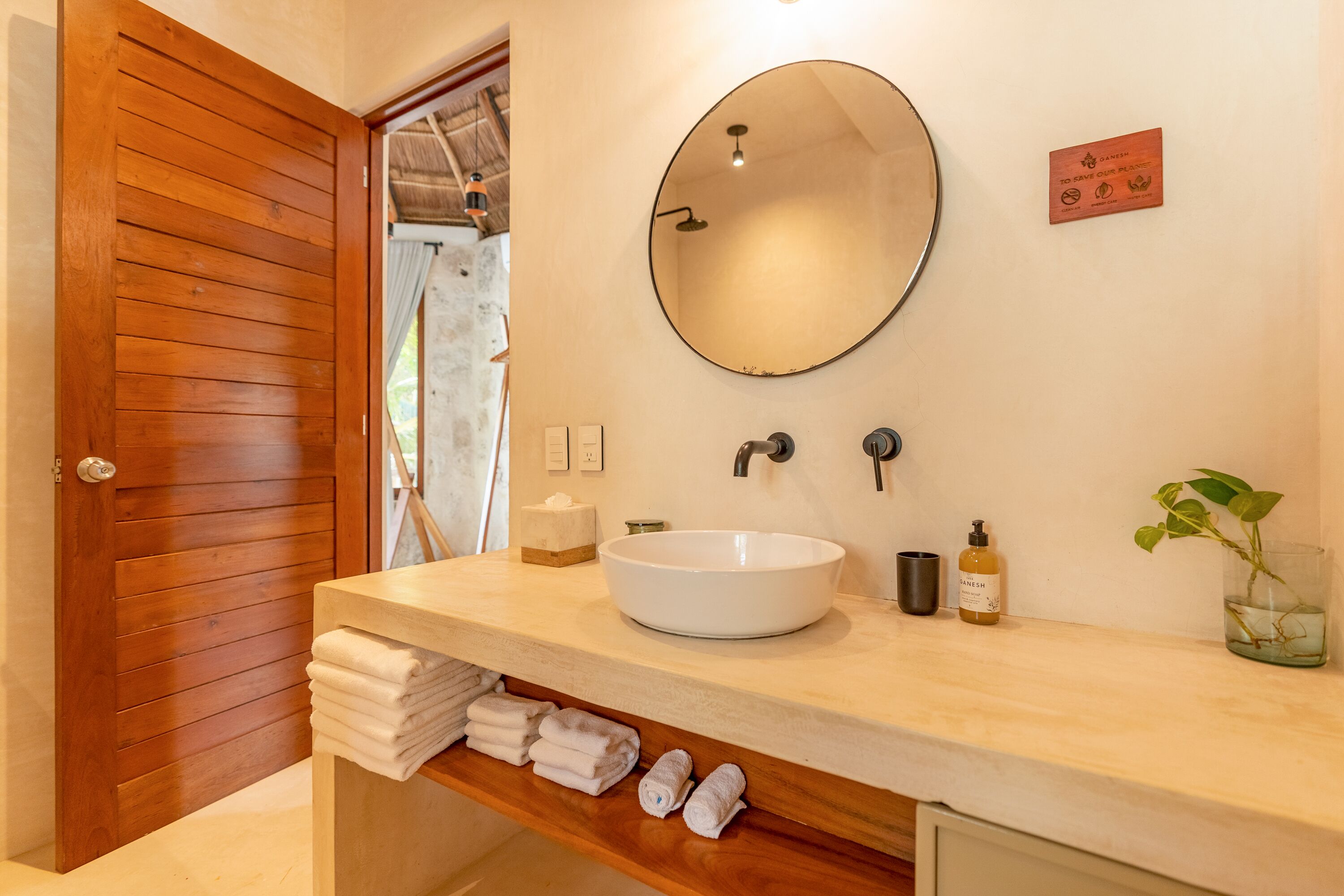 oceanfront house casa ganesh upto 8 people included in the rate | bathroom | shower, free toiletries, bathrobes, towels