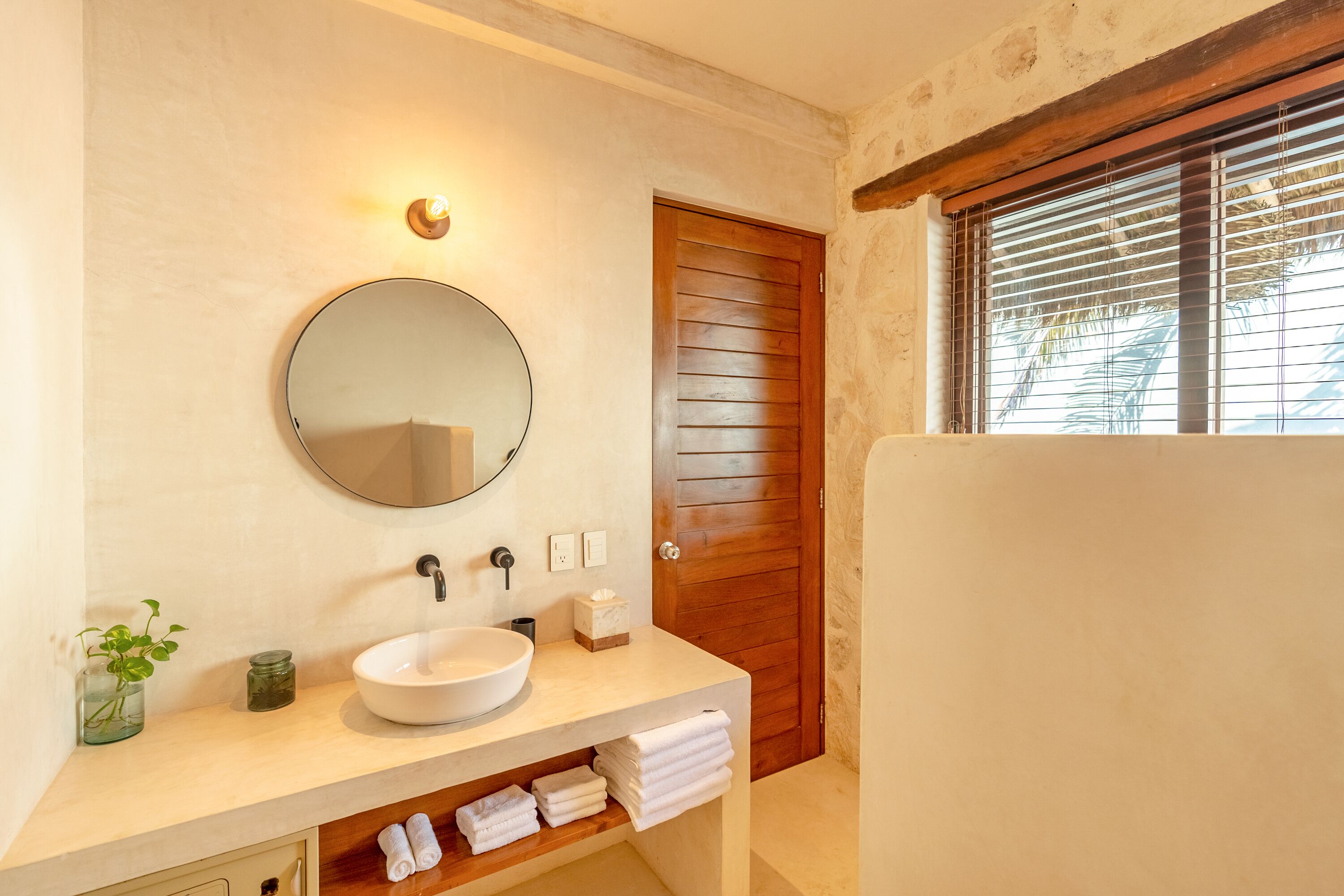 oceanfront house casa ganesh upto 8 people included in the rate | bathroom | shower, free toiletries, bathrobes, towels