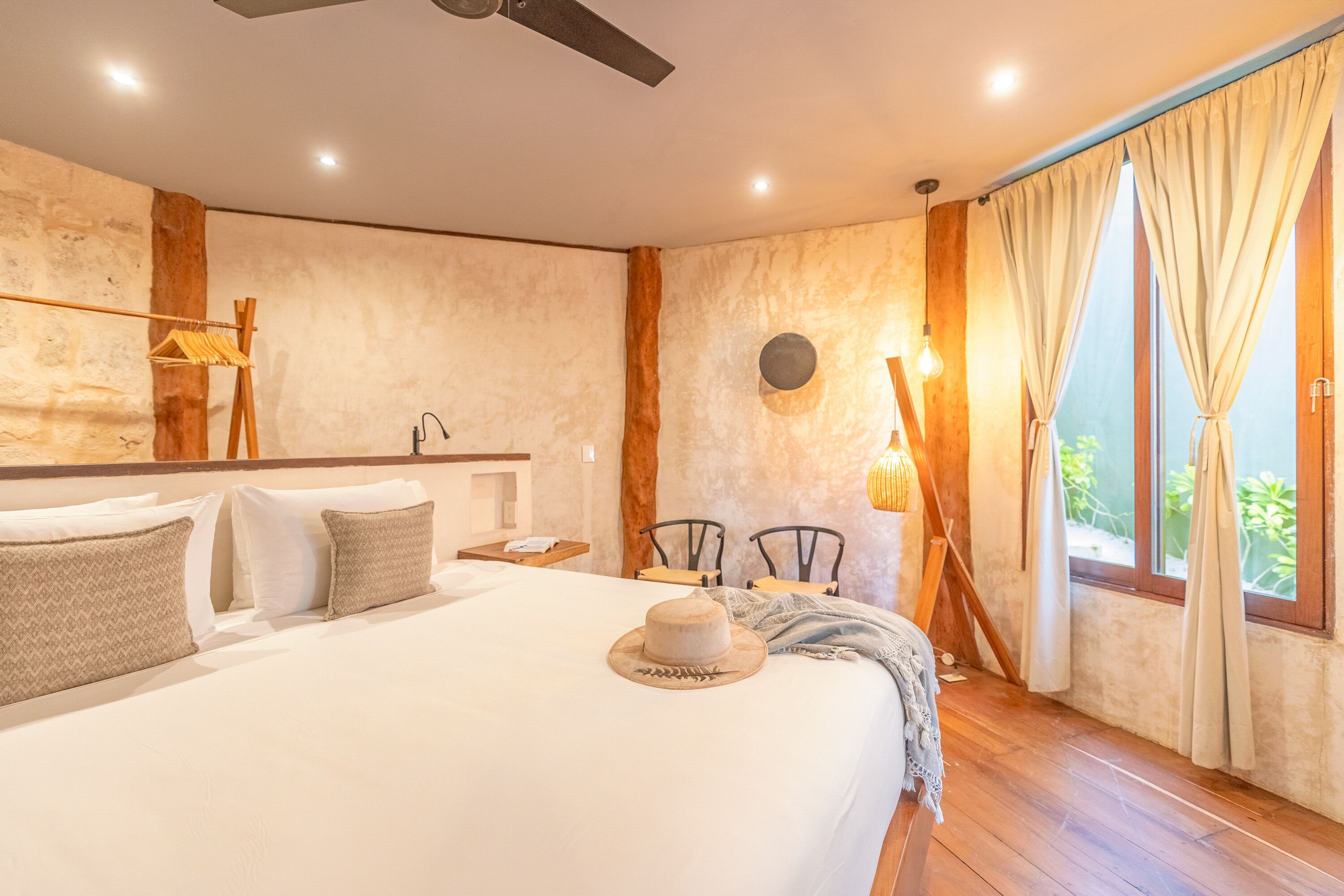 oceanfront house casa ganesh upto 8 people included in the rate | premium bedding, in-room safe, individually decorated