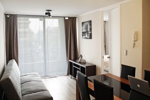 Standard Apartment, 3 Bedroom, 2 Rooms City View: departamento 1007 | 1 bedroom, iron/ironing board, free WiFi