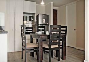 1 habitación, tabla de planchar con plancha y wifi gratis