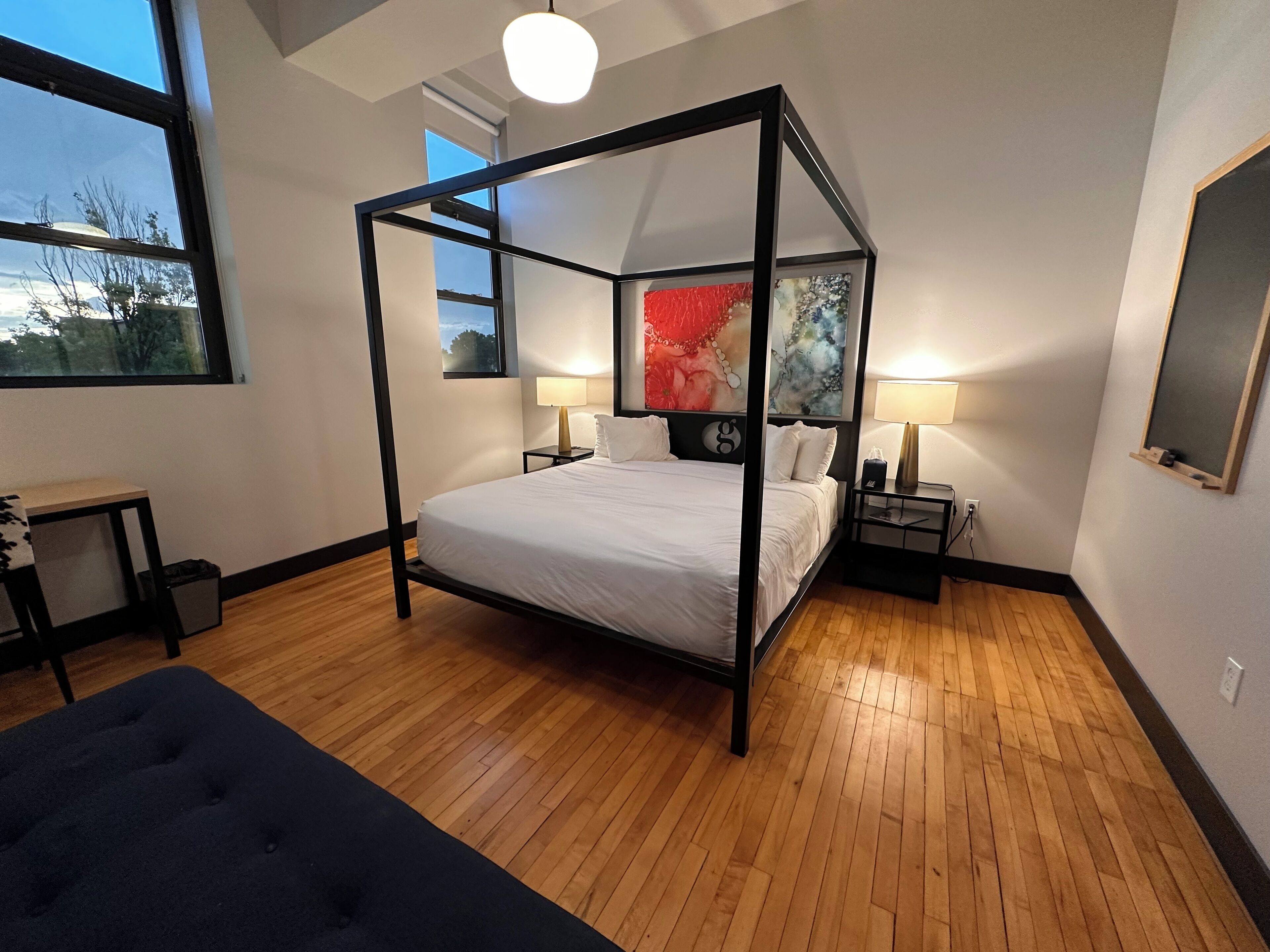 Room, 1 King Bed, Accessible, Non Smoking | Egyptian cotton sheets, premium bedding, pillowtop beds, minibar