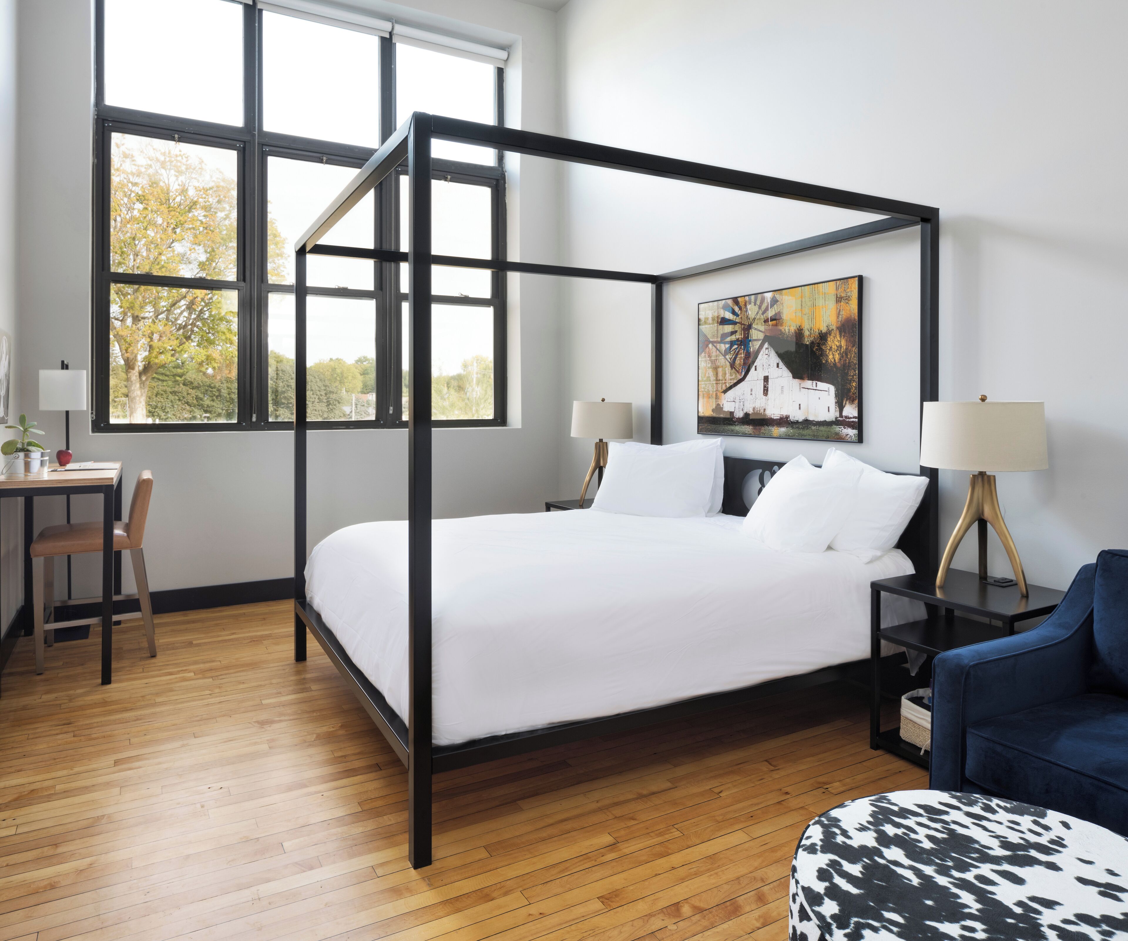 Room, 1 King Bed, Accessible, Non Smoking | Egyptian cotton sheets, premium bedding, pillowtop beds, minibar