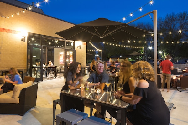 Fassade der Unterkunft â Abend/Nacht