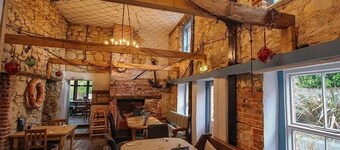 Crab and Lobster Inn