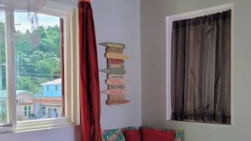 Phòng đôi cơ bản, 1 giường cỡ queen, không hút thuốc, quang cảnh vườn | Bộ trải giường