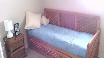 Family Apartment, 2 Bedrooms, Pool View | 2 bedrooms