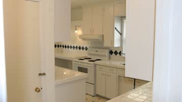 Maison Premium, 4 chambres, vue fleuve, sur l'eau | Cuisine privée
