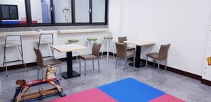 Children’s play area – indoor