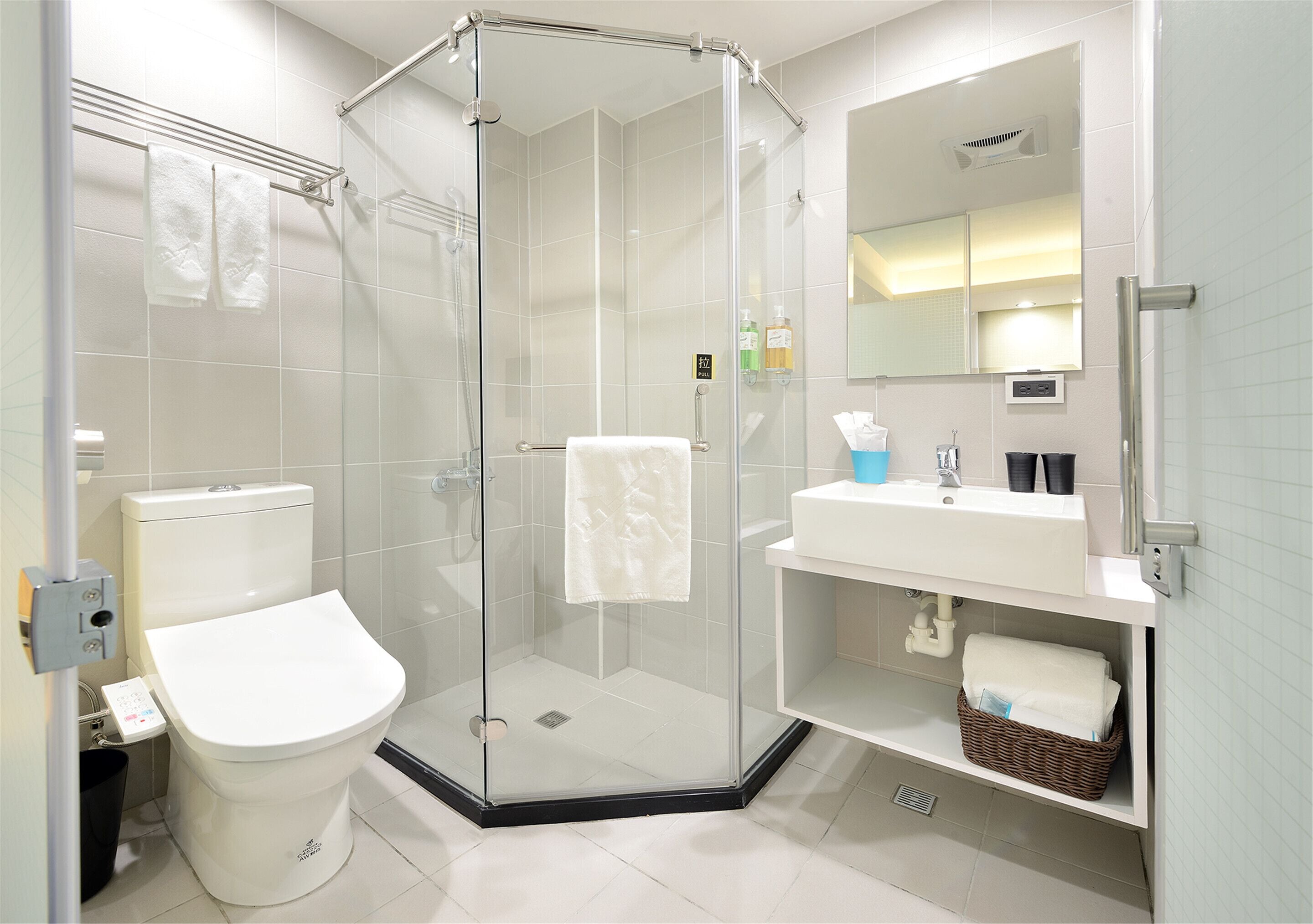 shower, free toiletries, hair dryer, slippers