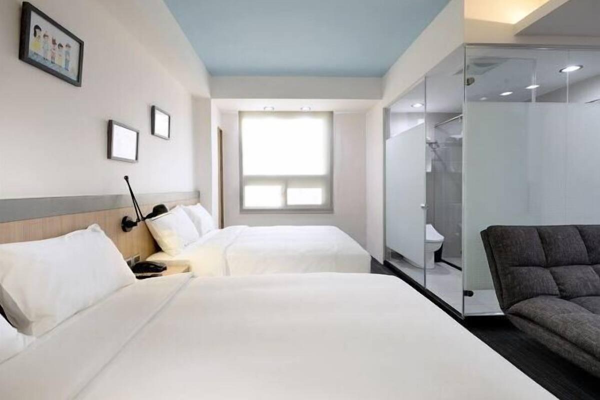 Desk, blackout drapes, rollaway beds, free WiFi