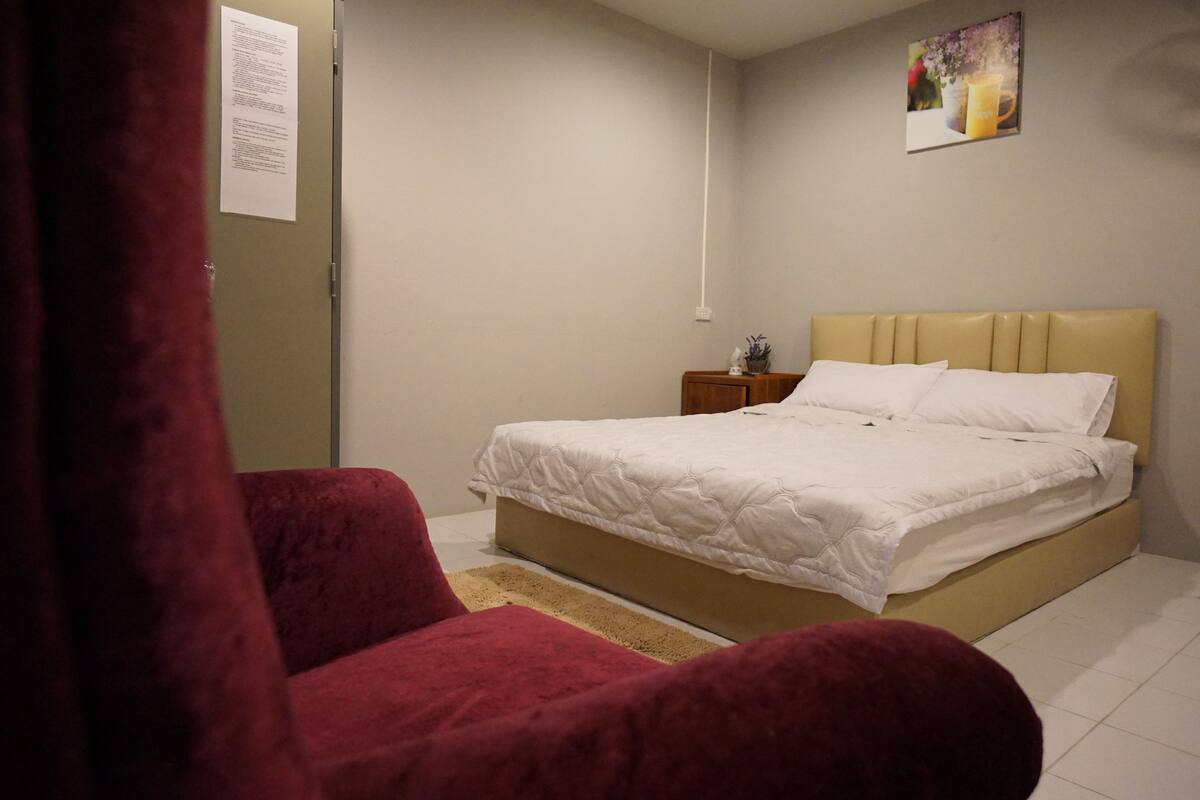 Standard Double Room | Minibar, in-room safe, WiFi (free)