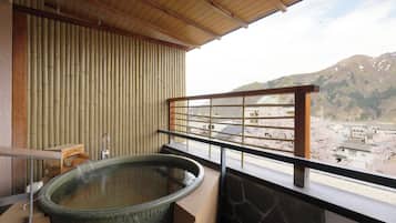ํธ๋๋์
๋๋ฃธ (Japanese Style, Private Open-air bath) | ์ฑ
์, ๋ฌด๋ฃ WiFi