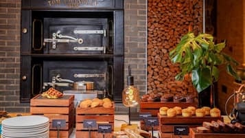 Café da manhã com buffet todos os dias (CNY 158 por pessoa)