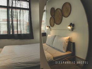 Private Room | Free WiFi - Sleepaholic Hostel (Ayutthaya)