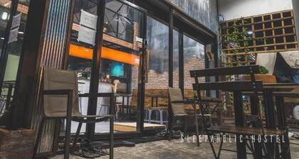 Sleepaholic Hostel