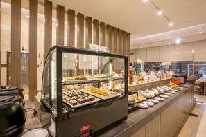 객실 내 식사 공간