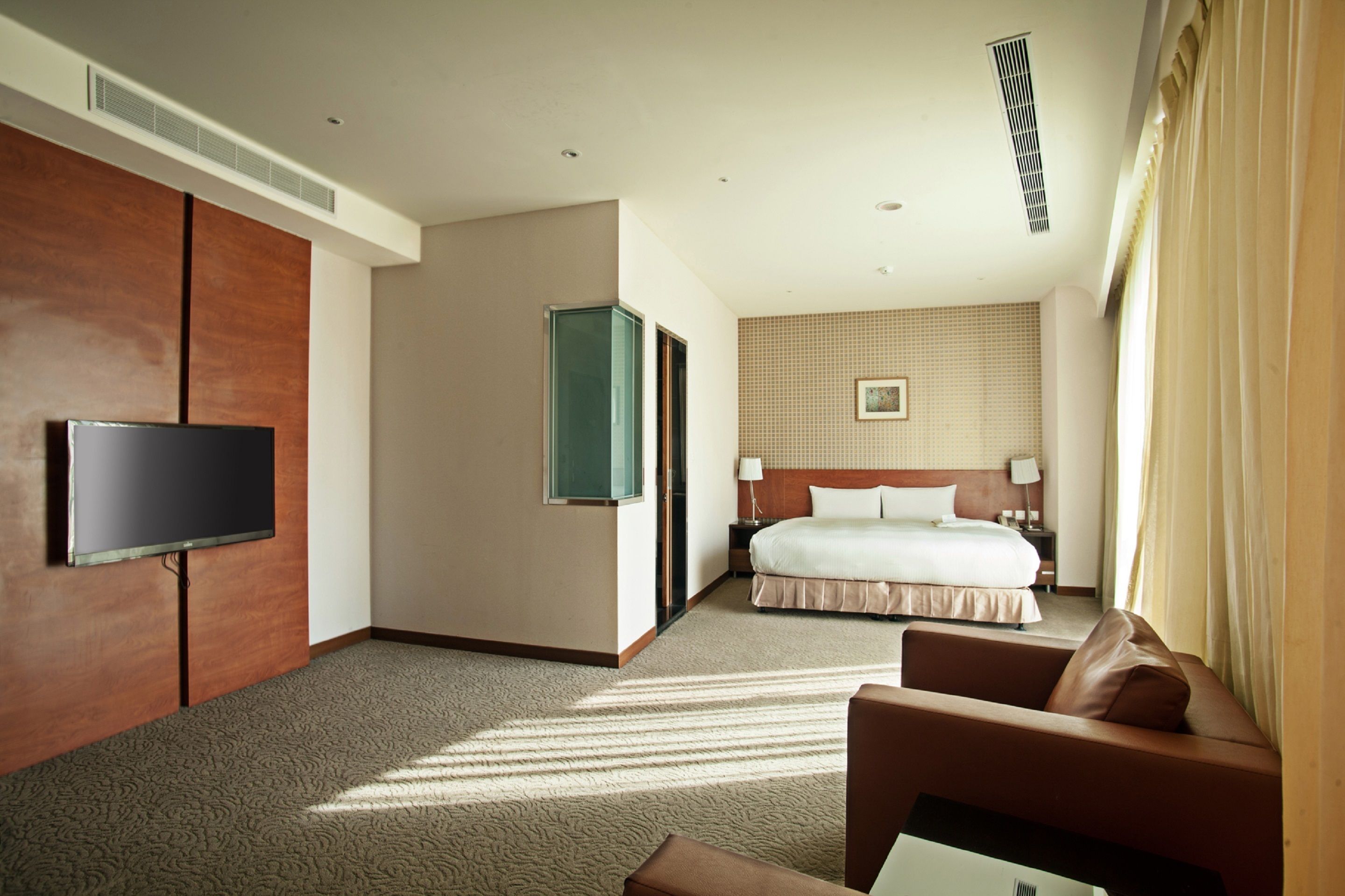 business room | 1 bedroom, down duvets, minibar, in-room safe