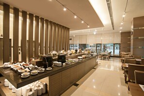 Free daily full breakfast  - Taisugar Hotel Taipei (Taipei)