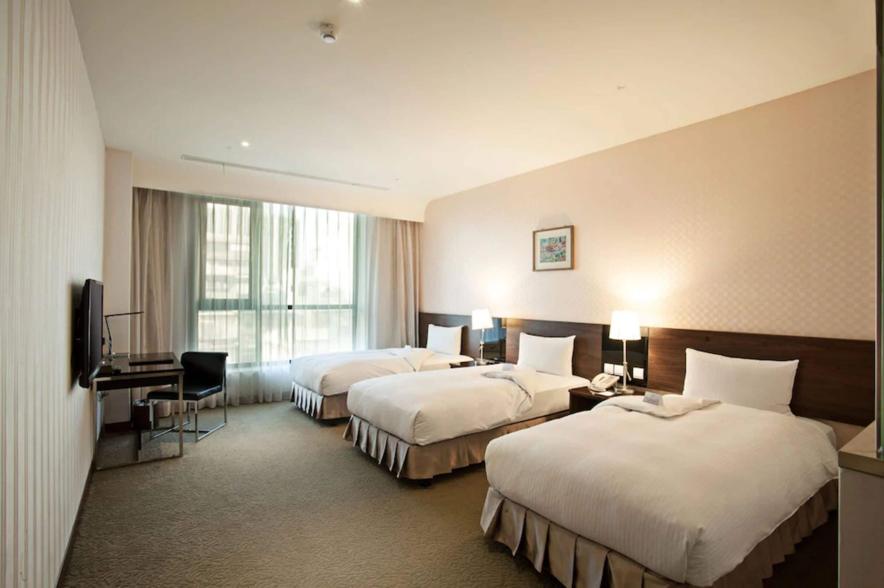 classic triple room, 3 single beds | view from room