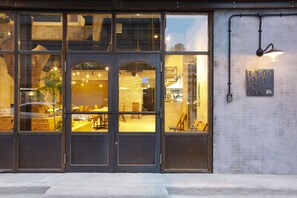 Entrée de l’hébergement