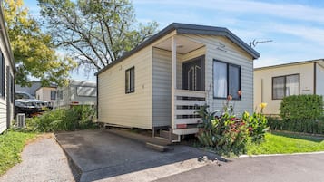 Standard 1 Bedroom Cabin | Terrace/patio