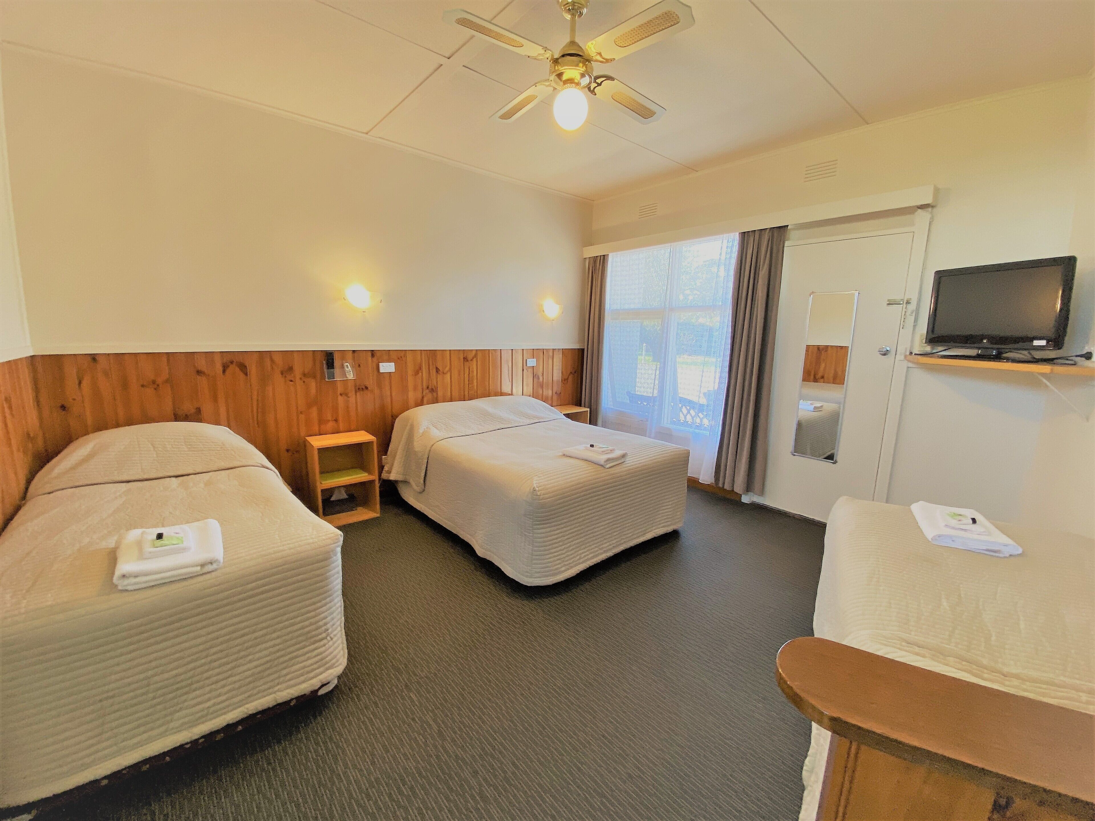 Premium bedding, pillowtop beds, minibar, in-room safe