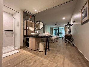 Standard Twin Room, Mountain View | Bathroom | Shower, hair dryer, slippers, towels - Sea Passion Hotel (Malakal Island)