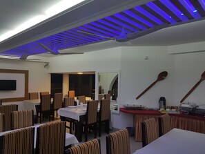 International cuisine - Nagar Valley Hotel (Dhaka)