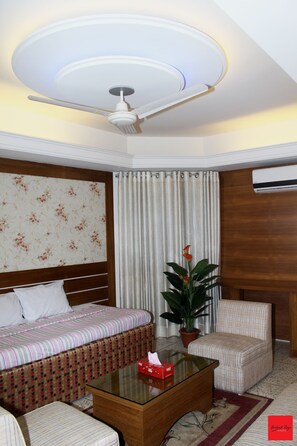 Executive Suite | Premium bedding, in-room safe, desk, blackout curtains - Nagar Valley Hotel (Dhaka)