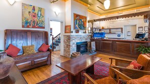Interior entrance - Northern Arts Hotel (Castlemaine)