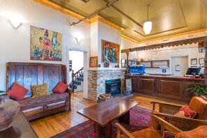 Interior entrance - Northern Arts Hotel (Castlemaine)