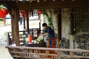 Breakfast area