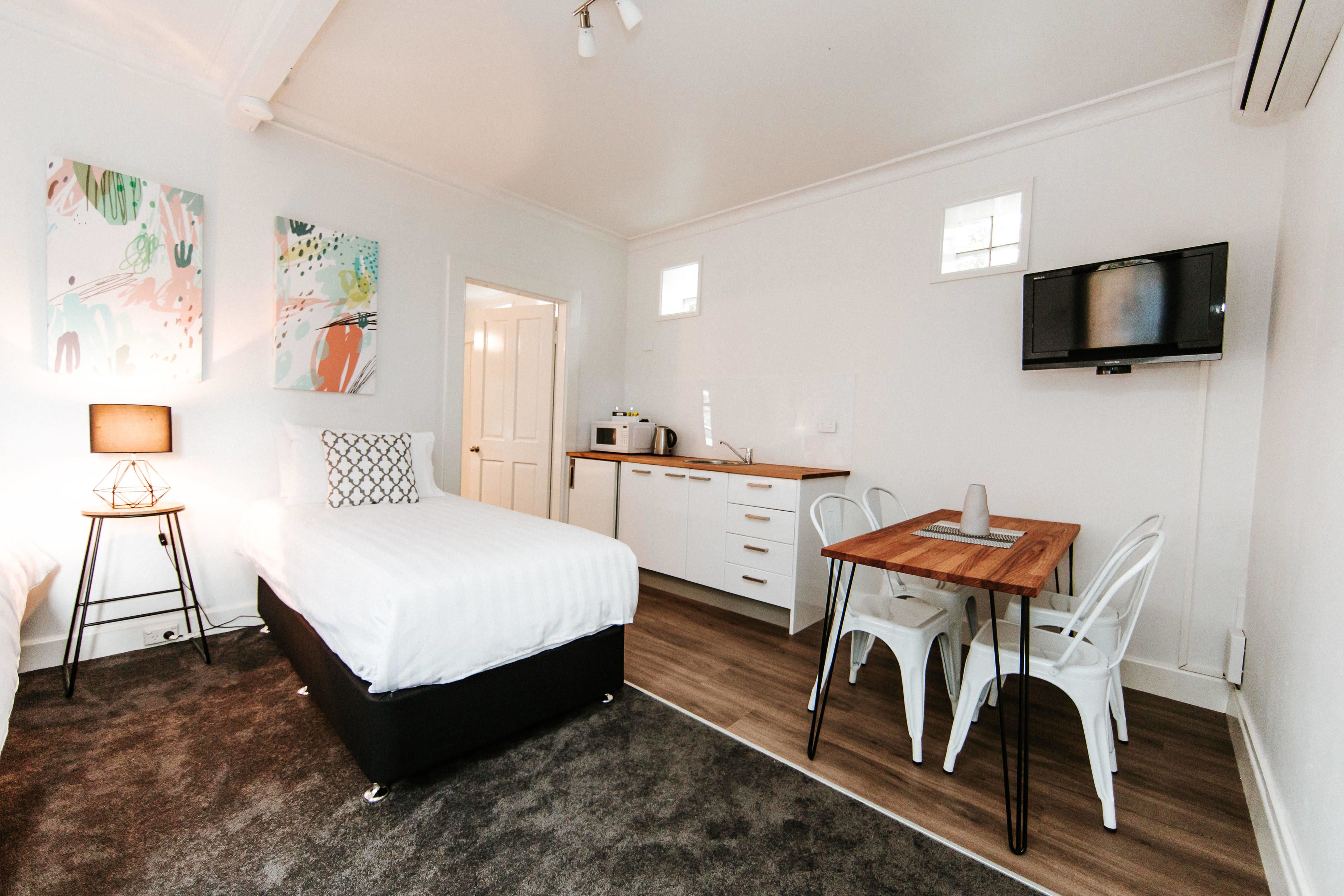 family suite | private kitchenette | mini-fridge, coffee/tea maker, electric kettle