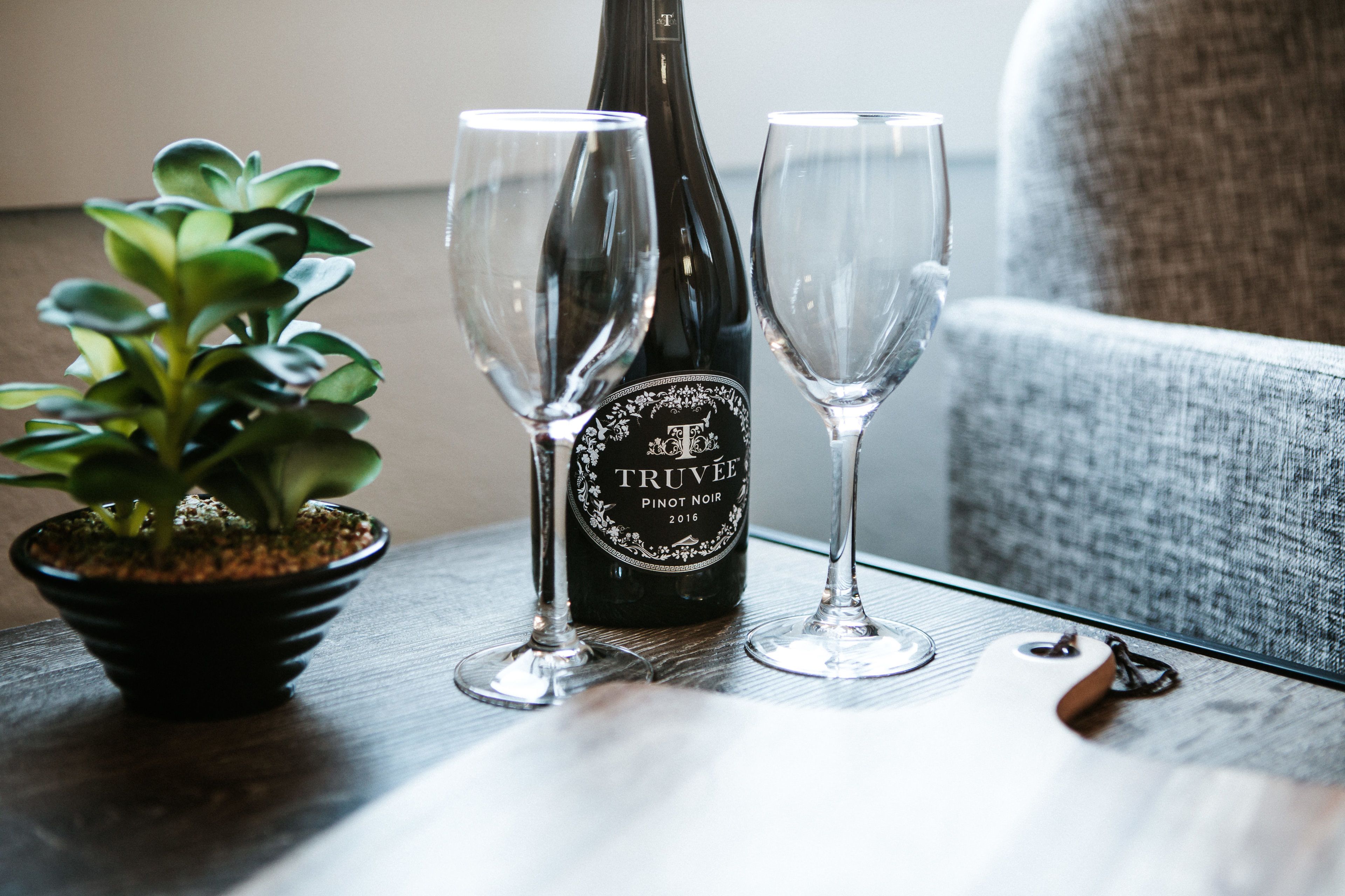 deluxe room, 1 queen bed | room amenity