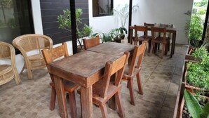 Dining - RedDoorz near Trade School Gensan Alchan Suites (General Santos)