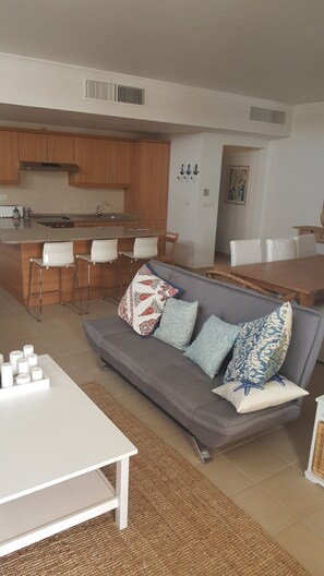 Deluxe Apartment, 3 Bedrooms, Bay View | 3 bedrooms, premium bedding, down duvets, Select Comfort beds - Tala Bay Apartment Rentals (Aqaba)