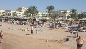 Aan een privéstrand, duiken
