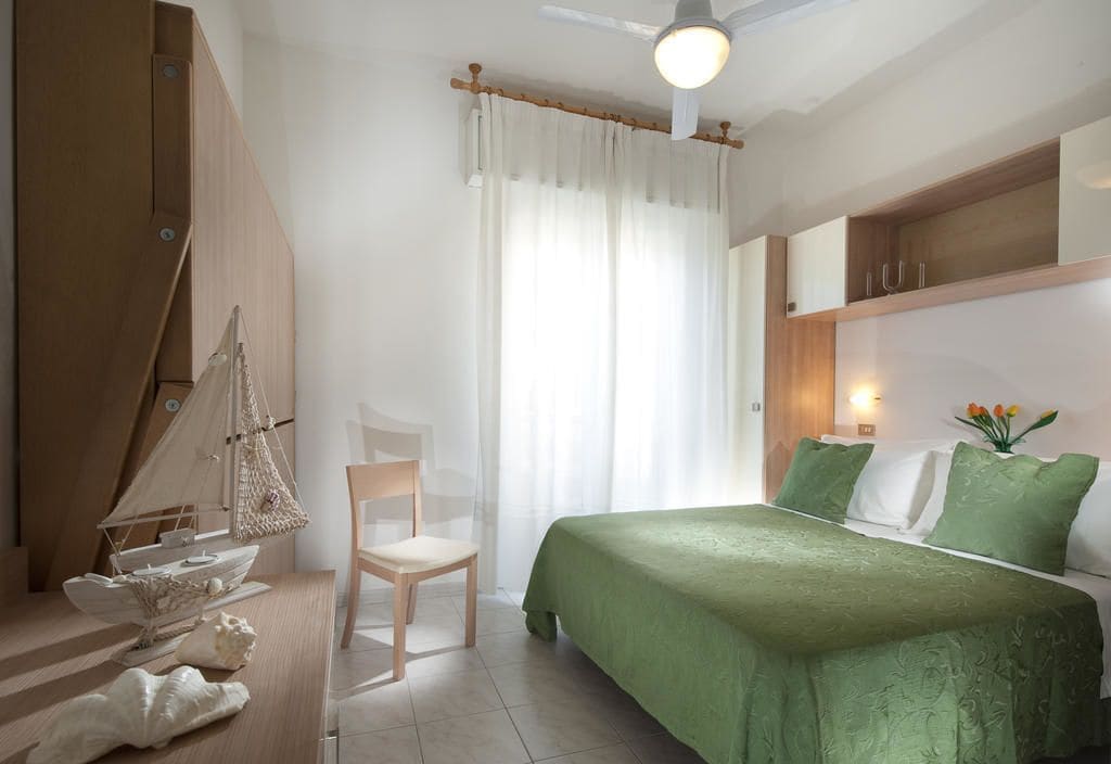 1 bedroom, in-room safe, desk, free wifi