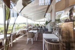 Lunch and dinner served, local and international cuisine