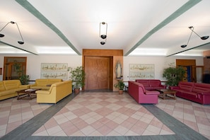 Lobby - Centro Carraro (Verona)