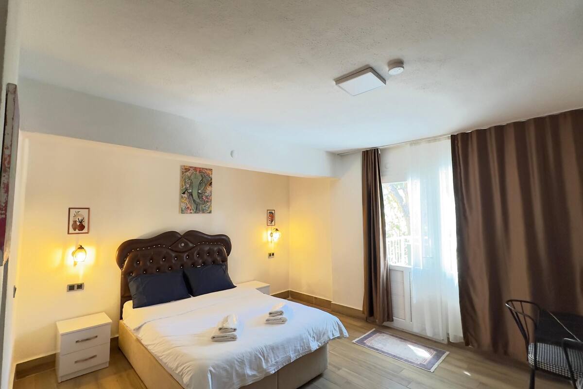 Kamar Double Comfort | Seprai premium, Wi-Fi gratis, dan seprai linen